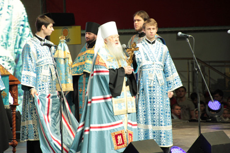 Митрополит Крутицкий и Коломенский Ювеналий на Дне православной молодежи в Химках